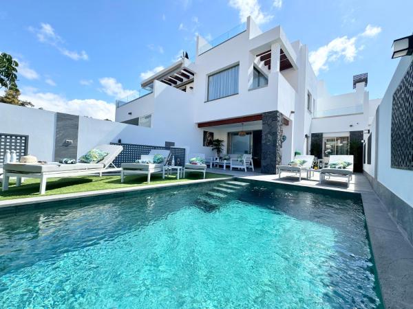 Welcome to Villa Bali a luxurious modern getaway, Reservar  Hotéis em Tenerife com Piscina, Piscina