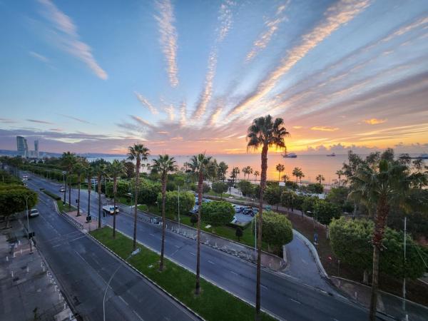 Luxury Kalipso Beachfront, Reservar  Limassol Limassol
