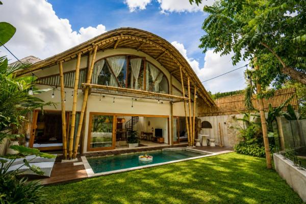 Gemini Villa - 3BR Villa in Kerobokan, Reservar  Hotéis em Bali com piscina, Piscina