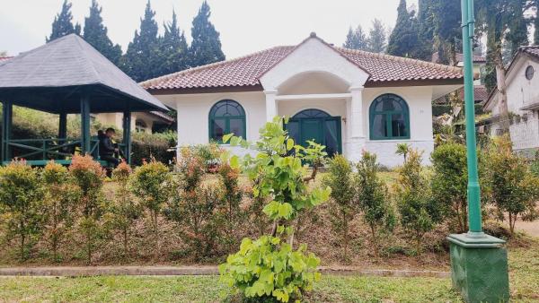 Villa ChavaMinerva Aprila Ciater with Private Pool, Reservar  Cicadas West Java