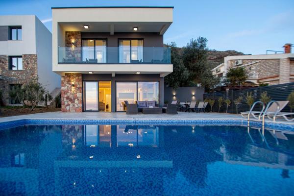 Villa Aurora Azure - Luxury Infinity Pool Resort, Reservar  Katun Budva County