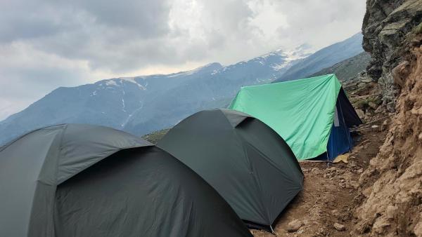 Sach Pass Camping by Sach Pass Hikers, Reservar  Hotéis em Himachal Pradesh com estacionamento, Estacionamento