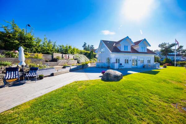 Villa with sea view, boat & golf cart Kragerø, Reservar  Hotéis com SPA em Vestfold, SPA