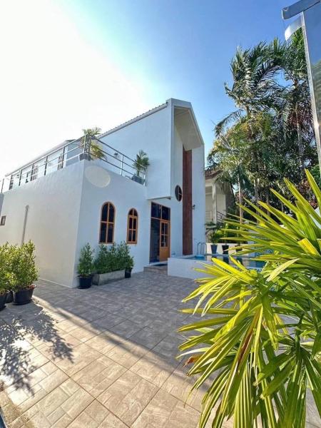 3 Bedroom Villa with Pool near Fitness street, Reservar  Ban Klang Phuket