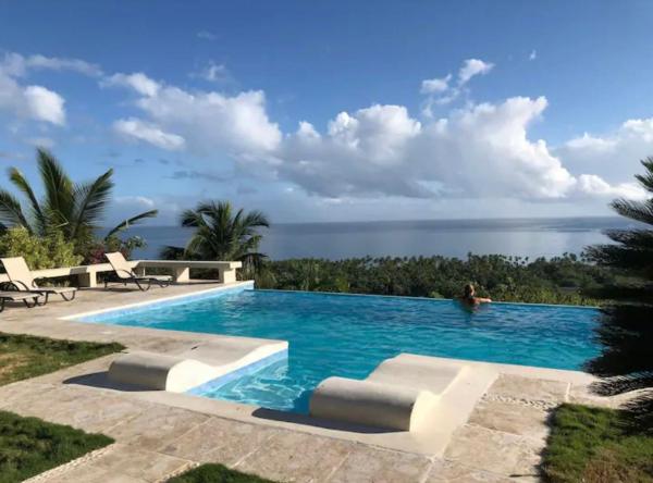 Villa with Stunning Ocean View, Infinity pool, Reservar  Hotéis em Samana Peninsula com Piscina, Piscina