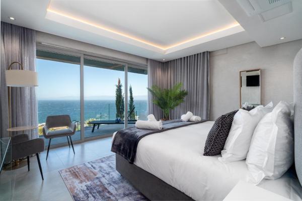 Executive Boulders Beach Suite with Ocean Views, Reservar  Hotéis em Simonʼs Town com Piscina, Piscina