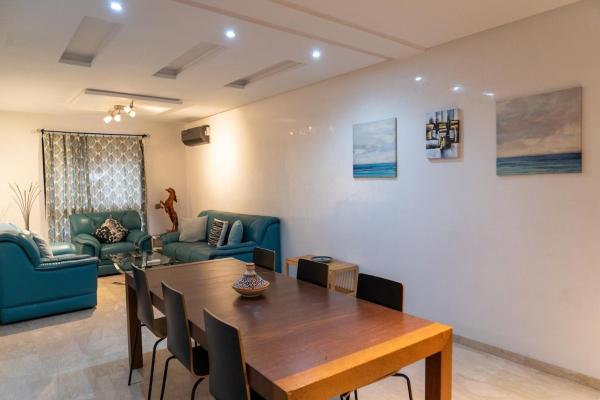 Two Bedroom Luxury Appt with air conditioning parking and pool, Reservar  Marraquexe Marrakech-Tensift-Haouz