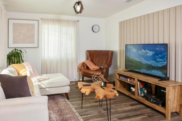 Central Modern All-In-One Home, Reservar  Lakewood Califórnia