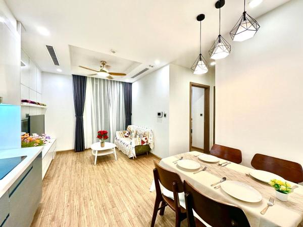 Great Quality, Convenient Position, 2 Bedroom Apt In City Centre, Reservar  Hotéis em Ha Noi Municipality com piscina, Piscina