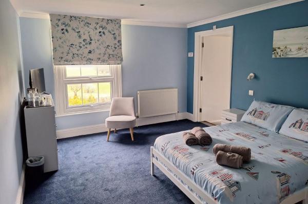 Ensuite Double Room with Countryside Views, Reservar  Cranleigh Surrey