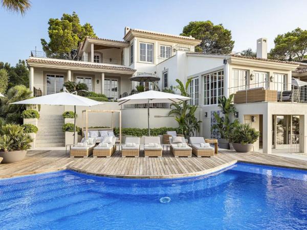 Villa in Mallorca with Port Views & Saltwater Pool, Reservar  Hotéis em Maiorca com Estacionamento, Estacionamento