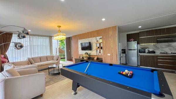 Villa Skyfall C-3, Reservar  Ciburial West Java