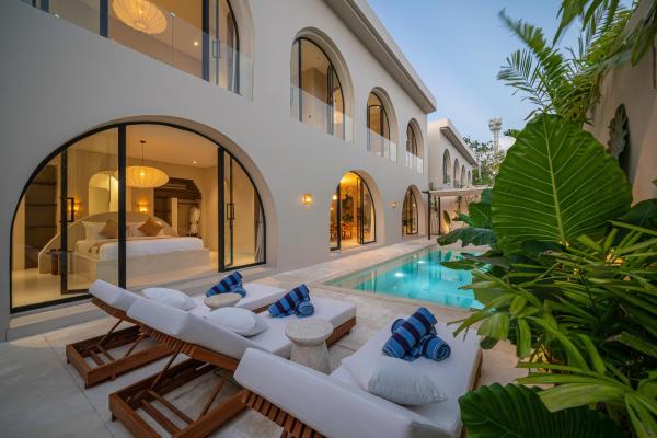 Villa Padang Senang - Tropical Luxe 3BR, Short Walk to the Beach, Reservar  Hotéis em Bali com Piscina, Piscina