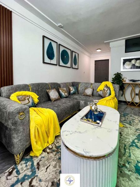 serene stays apartment with fully equipped gym swimming pool private parking space and amazing scenic views, Reservar Apartamento Hotéis em Nairobi com Estacionamento, Estacionamento