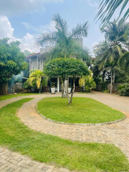 De Silva Rest, Reservar  Anuradhapura 