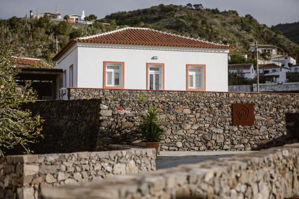 AZORINSITU - Casas da Ribeira, Reservar  Vila do Porto Ilha de Santa Maria