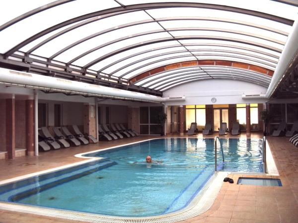 Szuperapartman, Reservar  Hotéis em Western Transdanubia com piscina, Piscina