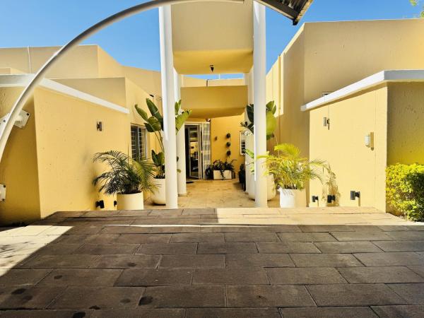 76b on Atholl, Reservar  Sandton 