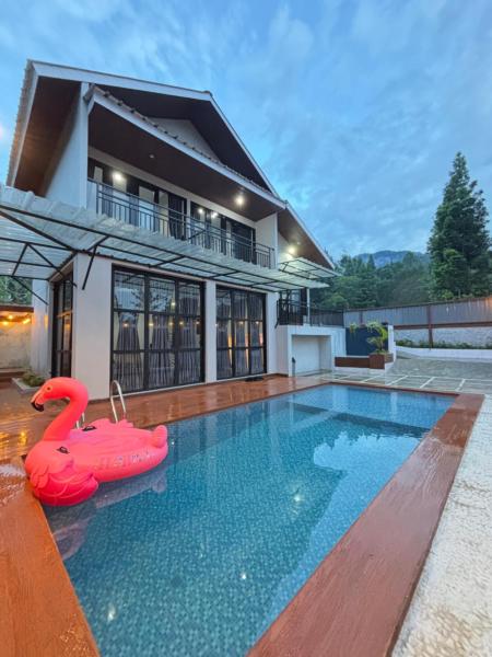 Villa Andira Hidden Paseban, Reservar  Pondok Cipaseban West Java