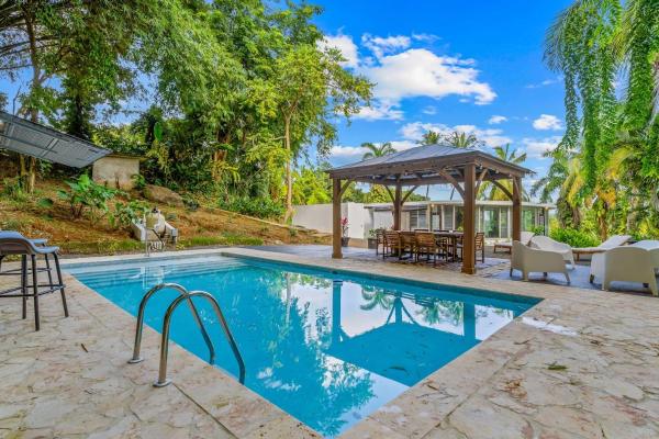 Unique Rainforest Villa, Pool Modern Comforts, Reservar  Rio Grande 