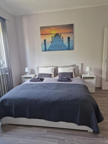 Family Guest House, Reservar  Hotéis em Northern Great Plain com piscina, Piscina