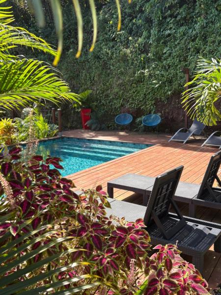 Villa Mamalouken App Maloe, Reservar  Hotéis em Rivière-Pilote com Piscina, Piscina