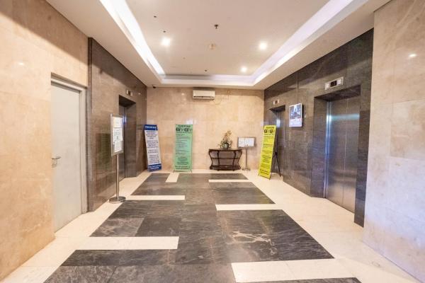 Tamastu Blue Sapphire Apartel Cakung, Reservar  Hotéis em Jacarta com Estacionamento, Estacionamento
