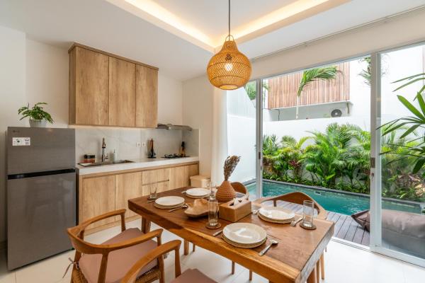 Sunrise Bliss Canggu 2BR Private Pool Villa By Bali Bliss Properties, Reservar  Hotéis em Bali com piscina, Piscina