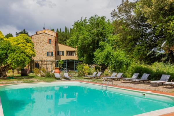 Villa Poggio Bernone, Reservar  Hotéis em Prata com piscina, Piscina