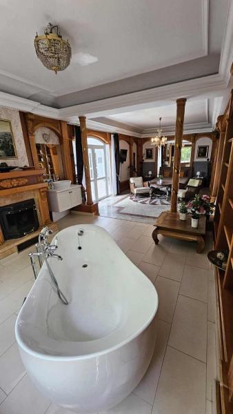 St Peter Villa Budapest, Reservar  Hotéis em Budapeste com Piscina, Piscina