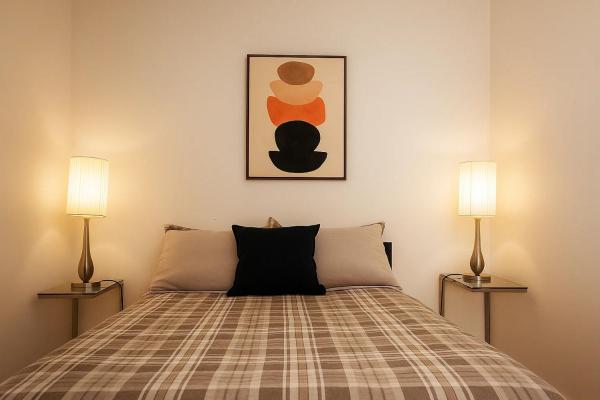 Downtown Private Room & Workspace Metros Sherbrooke & Berri! Fast Wifi!, Reservar  Montreal Quebec
