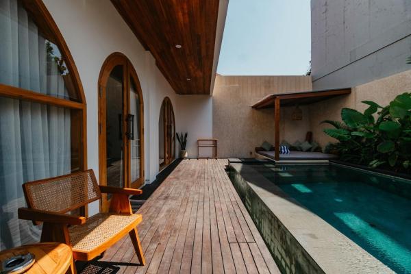 Villa Bens Luxury - 3BR Villa in Kerobokan, Reservar  Hotéis em Bali com piscina, Piscina