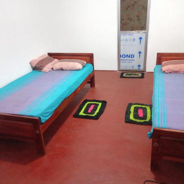 Leeostar Homestay & Safari, Reservar  Horuwila 