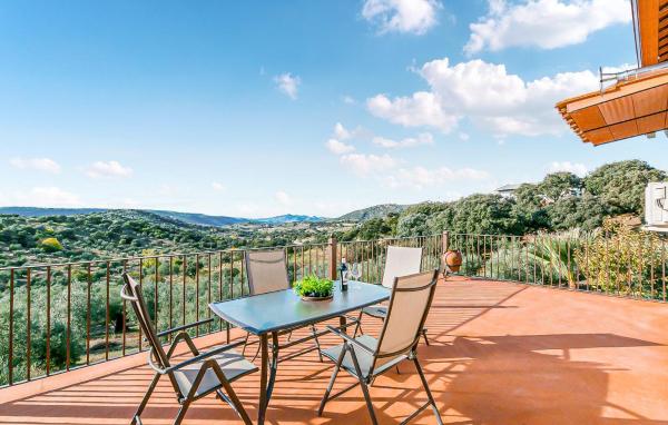 Awesome Home In Villanueva Del Rey, Reservar  Hotéis em Madrid com piscina, Piscina