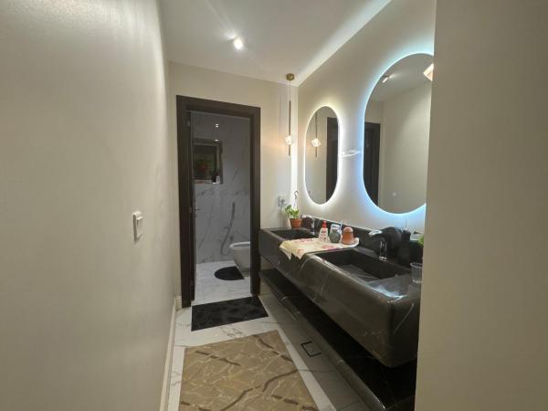 استراحه و مجلس مدمجه, Reservar  Riade Riade