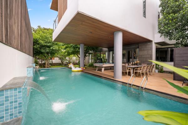 Maya Villa Luxury Garden Pool Villa 630sqm, Reservar  Hotéis em Da Nang com Piscina, Piscina