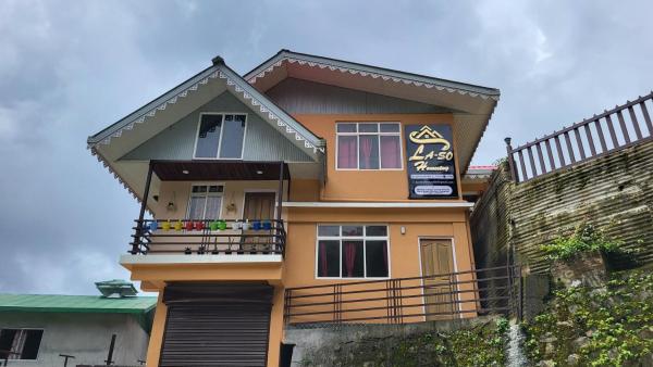 LA-SO Homestay, Reservar  Hotéis em Siquim com estacionamento, Estacionamento