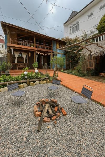 Ris Garden Homestay - Nhà gỗ bên sườn đồi, Reservar  Hotéis em Lam Dong com estacionamento, Estacionamento