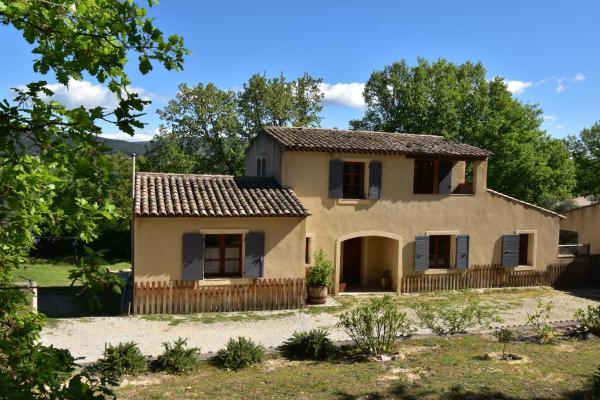 Les Chambres du Luberon & Table dhôtes, Reservar  Hotéis em Lauris com estacionamento, Estacionamento