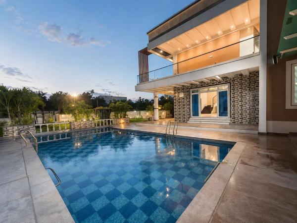 Silver Nest Farms 3BR Villa with Pool by Homeyhuts, Reservar  Hyderabad 
