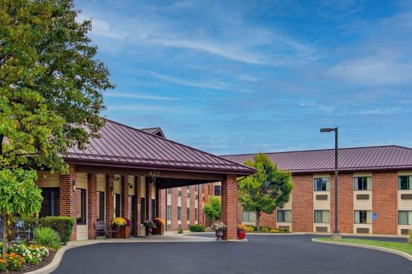 Capital O Amerihost Inn and Suites Fulton Hwy 54 MO, Reservar  Fulton Missouri