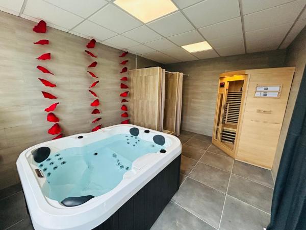 Les Nuits du Cotentin, Reservar  Quettehou 