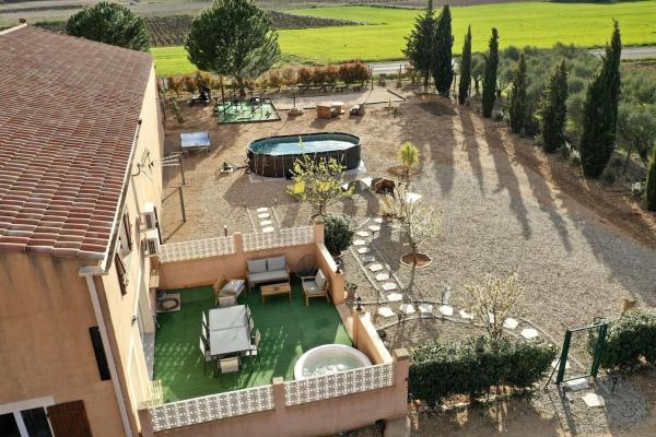 Villa vigneronne moderne piscine et jaccuzi, Reservar  Saint-Jean-de-Fos 