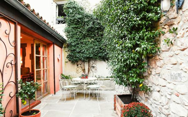 Charming Riverside House In Medieval Village, Reservar  Villeneuve-Minervois 