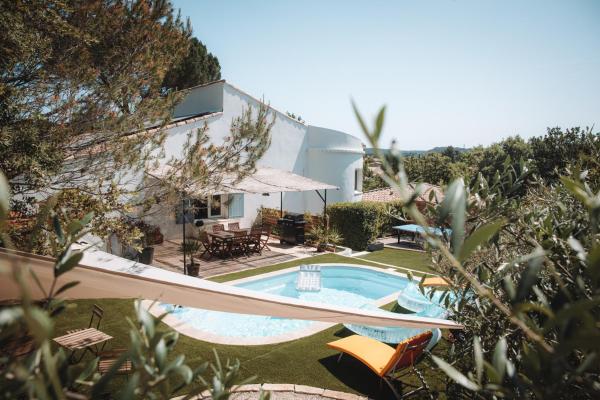 Villa les trois pins, Reservar  Venelles Carros