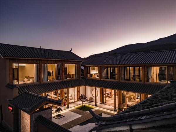 Serene Snowscape Wabi-Sabi Retreat, Reservar  Hotéis em Yunnan com Estacionamento, Estacionamento