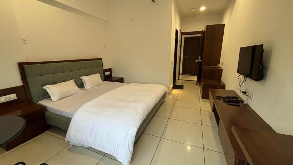 Silver Spring Guest House - Phase 2, Reservar  Indore 
