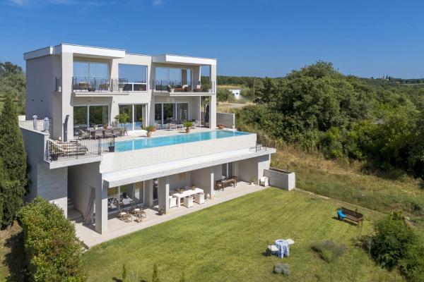 Villa Palazzo Buie, Reservar  Hotéis em Bibali com piscina, Piscina