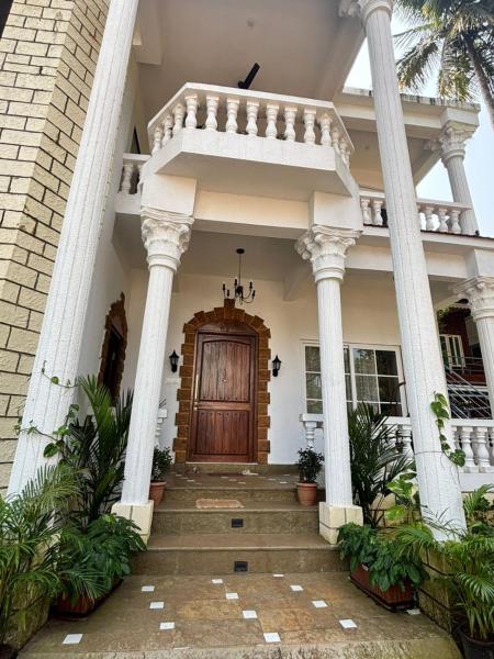 Kiki Stay- 2BHK Apartment with Pool, Reservar Apartamento Morjim 