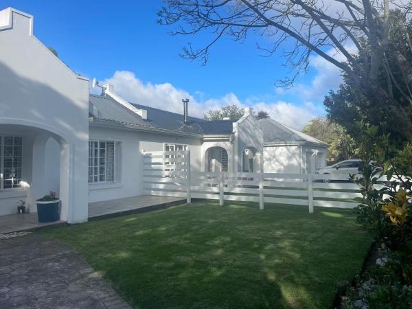 The White House, Reservar  George Western Cape
